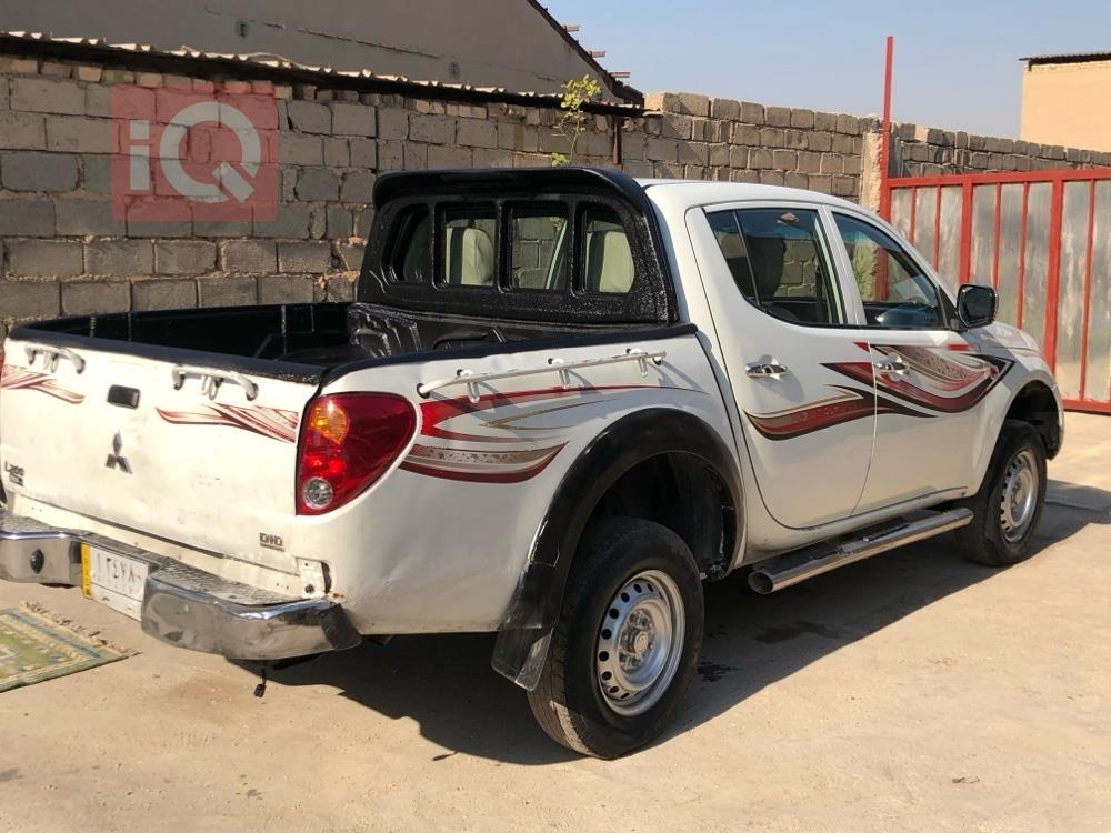 میتسوبیشی L200